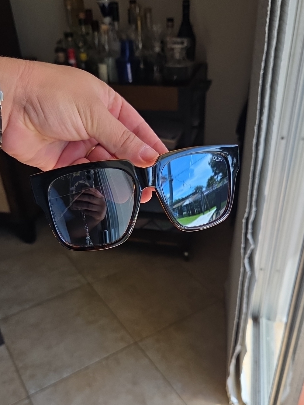 Quay Australia On The Prowl Black To Tortoise Oversized Sunglasses
